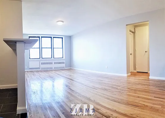 Rented by Zjama Realty Corp | media 2