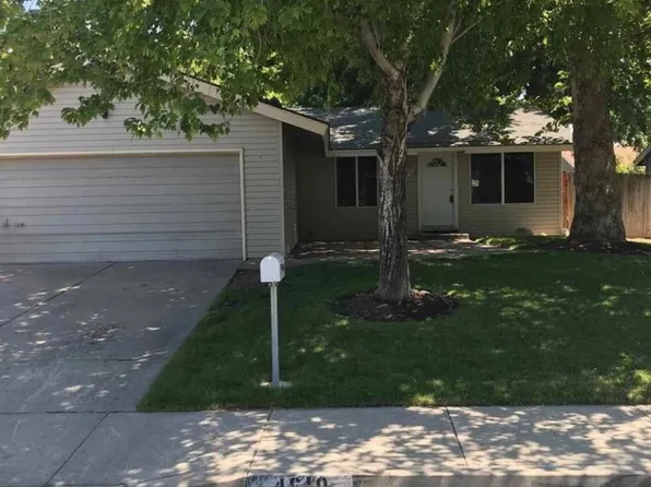 4610 Noche Ln, Reno, NV 89502