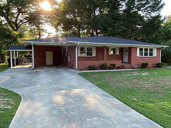 3rd image of 2044 Azalea Dr