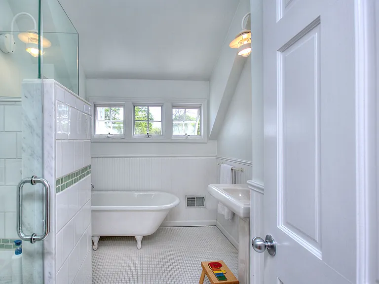 11 Treadwell Ave — Photo 19