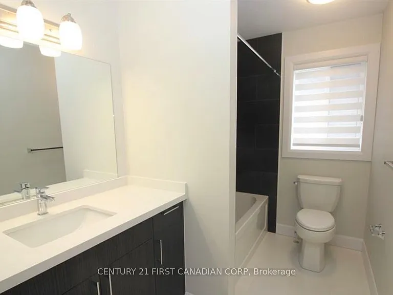 2269 Southport Cres #UPPER — Photo 15