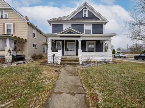 453 2nd St NW, New Philadelphia, OH 44663