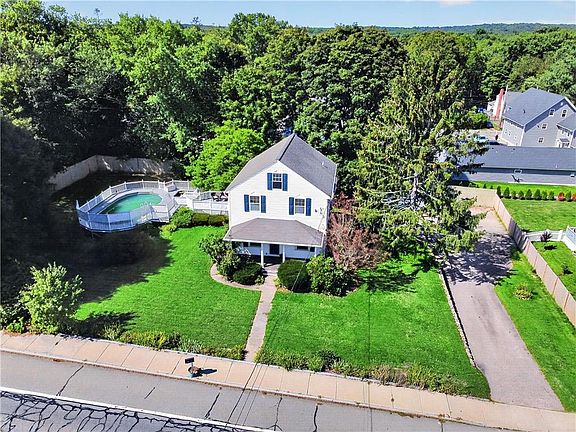 2nd image of 392 Bradford Rd