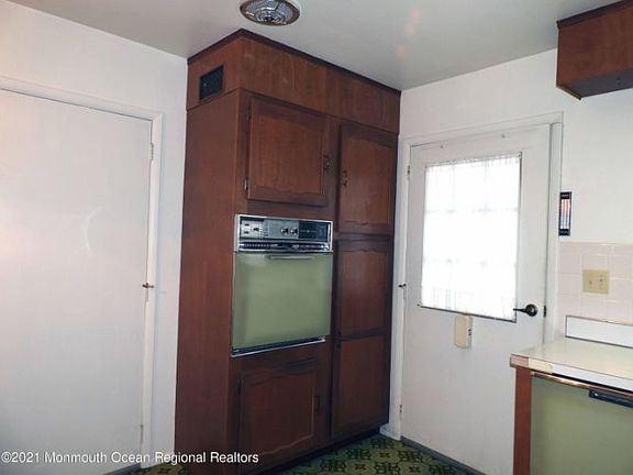 3rd image of 857D Thornhill Ct #1004