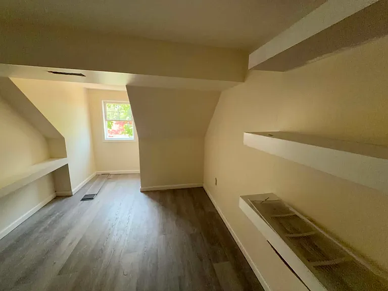 741 N 32nd St — Photo 3