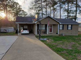 200 Sherry Dr, Centre, AL 35960