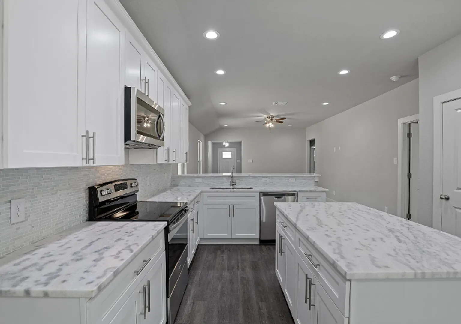 Room in 4 Bedroom Home at Harding St — Photo 1