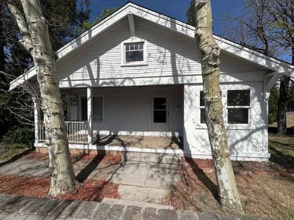 142 S Weed Blvd, Weed, CA 96094