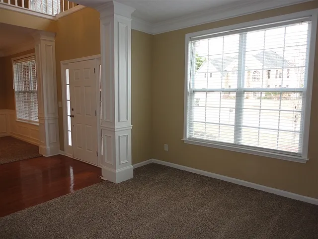 4 bed, 3.0 bath, 2929 sqft, $2,720 — Photo 3
