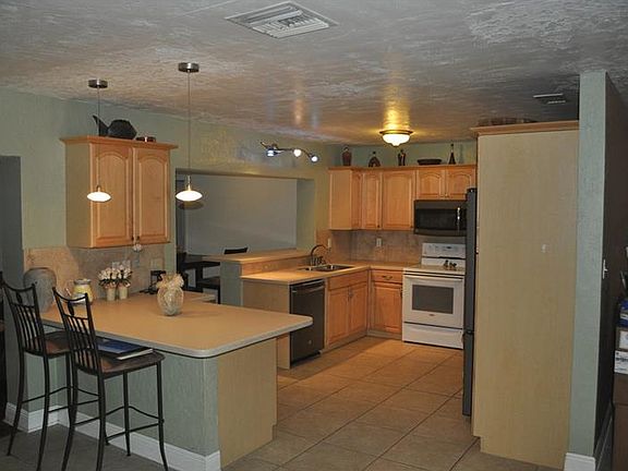 5th image of 6723 32nd Ave N
