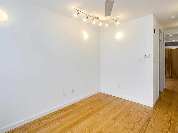 5th image of 1924 E Dauphin St #1F