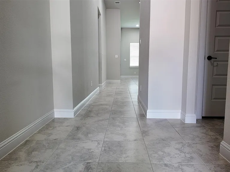 2320 Base Burner Path — Photo 3
