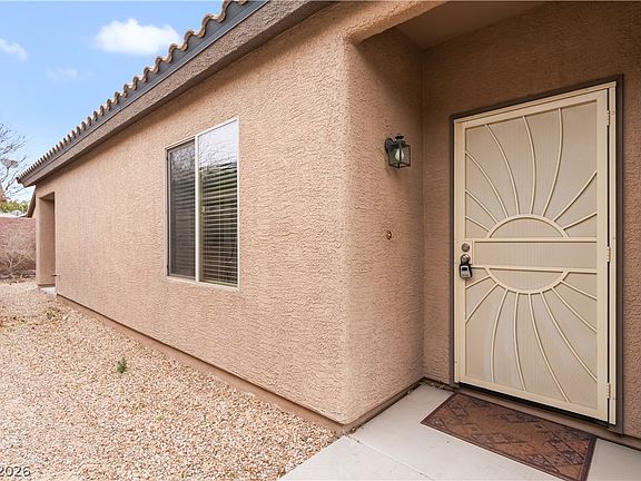 4th image of 6072 Corbin Ave