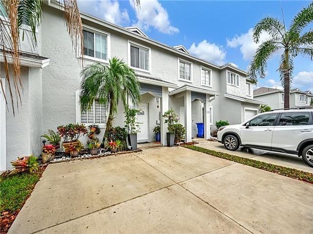 1st image of 1432 SW 47th Ave #1A