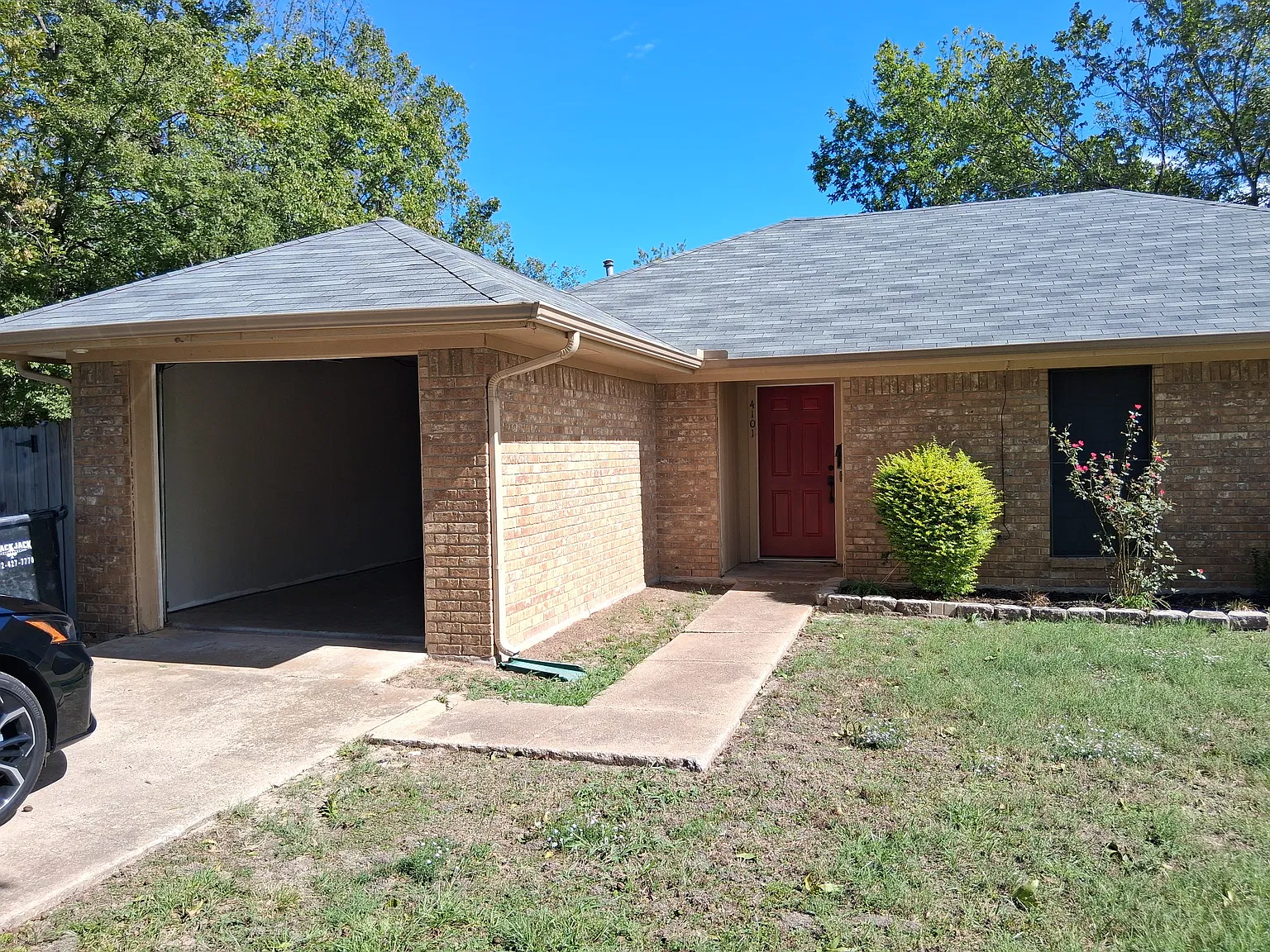 3 bed, 1159 sqft, $1,675 — Photo 2