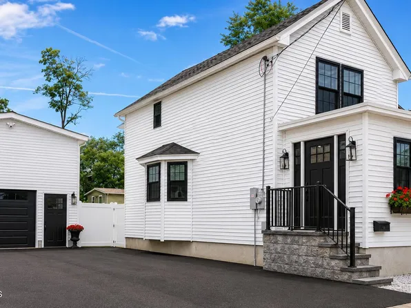 23 Manchester Avenue, Keyport, NJ 07735