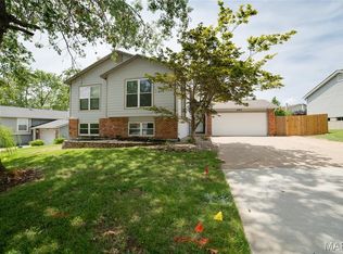 1113 Spencer Rd, Saint Peters, MO 63376