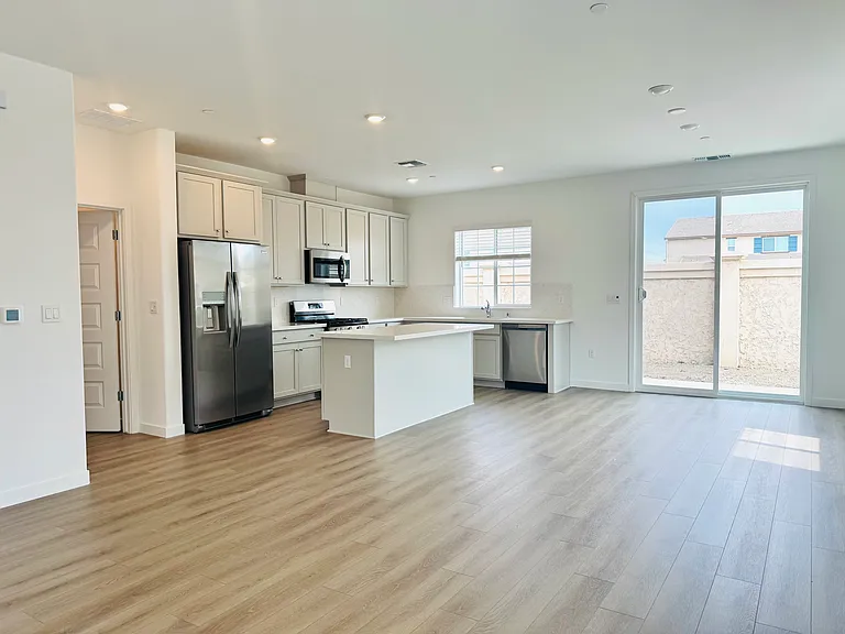 7220 Covell Beach Ln — Photo 6