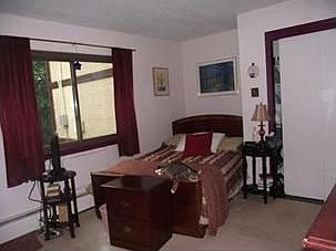 2nd image of 256 N Main St #256