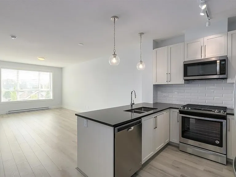2960 151st St #316 — Photo 4