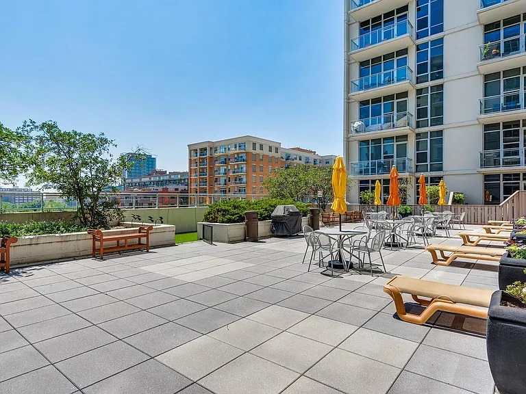 901 W Madison St #912 — Photo 28