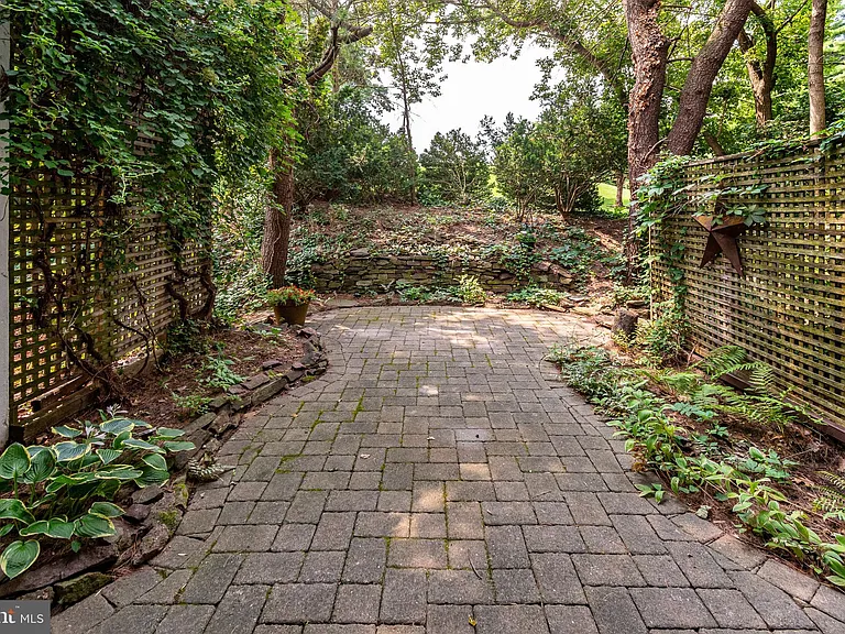 9 Arden Way — Photo 38