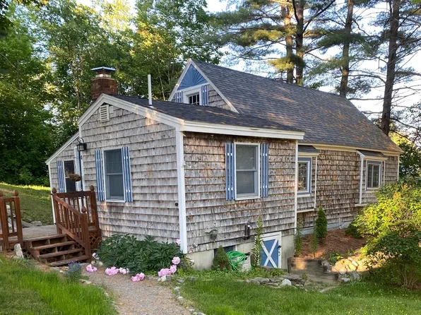 15 Whig Street, Winterport, ME 04496