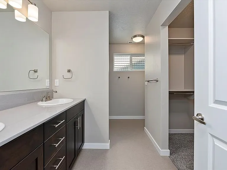 3093 N Summermoon Ave — Photo 23