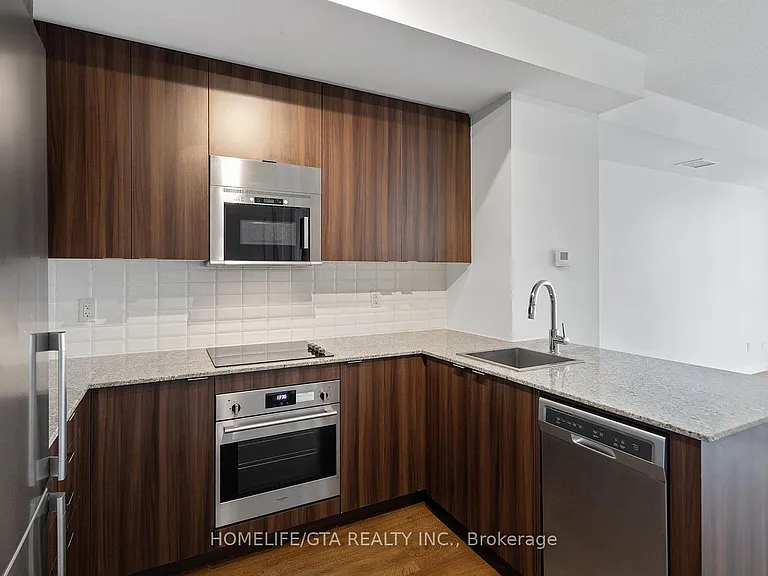 101 Erskine Ave #420 — Photo 13