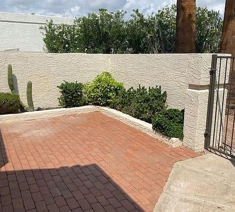 3rd image of 6621 E Kelton Ln