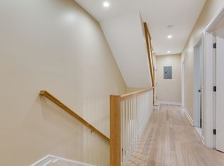 212 Court St #2, Brooklyn, NY 11201