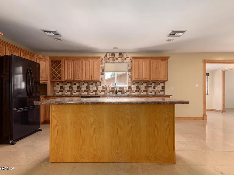1608 W Inverness Dr — Photo 6