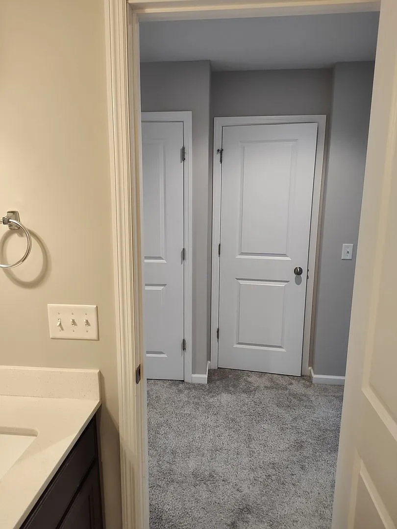 Freshly Painted Throughout Move-In Ready! — Photo 3