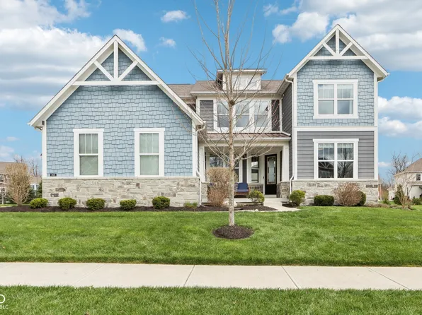3645 Conifer Dr, Zionsville, IN 46077