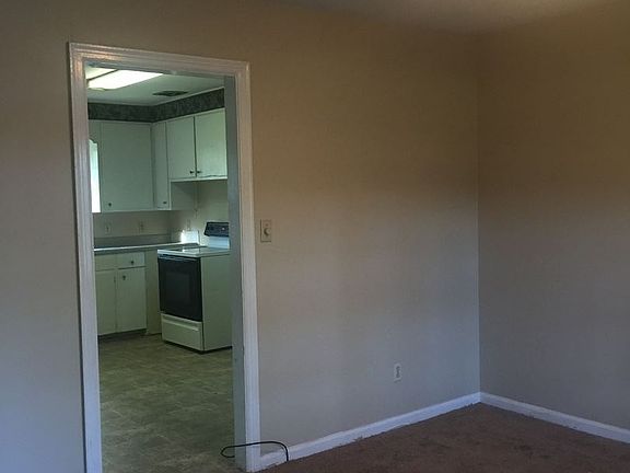 4th image of 1303 McRee Dr