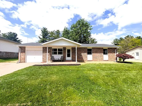 359 Pheasant Run Dr, Batesville, IN 47006