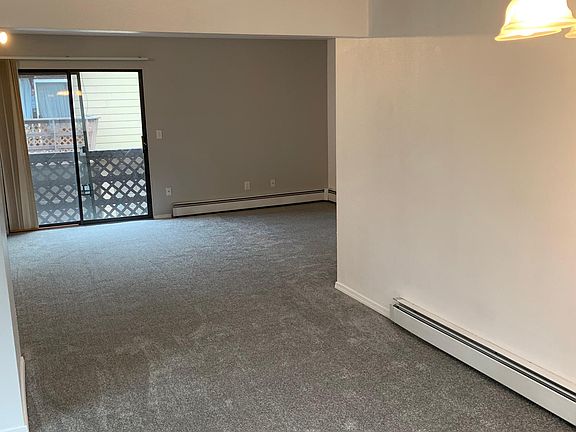 4th image of 16918 Park Place St APT 3