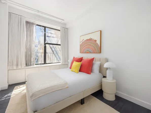 36 West 15th Street image 18 of 20