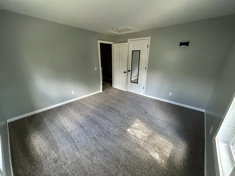 722 S Jefferson St — Photo 9