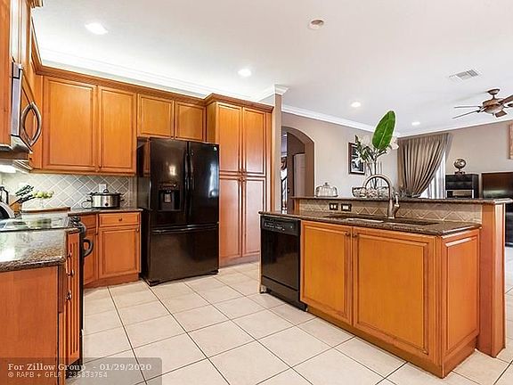 3rd image of 4631 SW 131st Ter