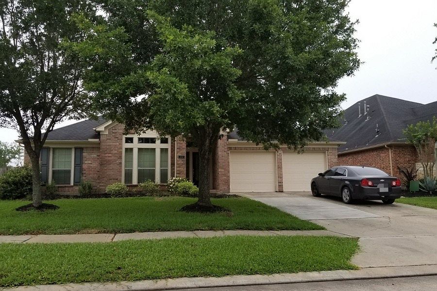1st image of 2510 Pioneer Oaks Dr