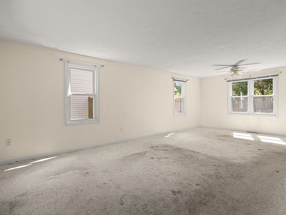 5th image of 65 Settlers Ln Unit 65