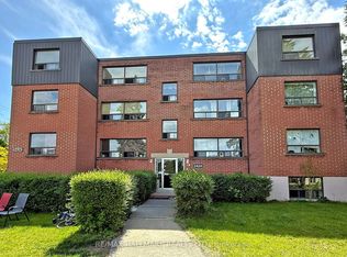 2424 New St #2, Burlington, ON L7R 1J6