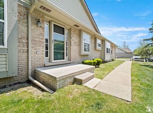 22788 Redwood Ln, Taylor, MI