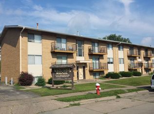 2757 Ventura Dr APT 5, Dubuque, IA 52001