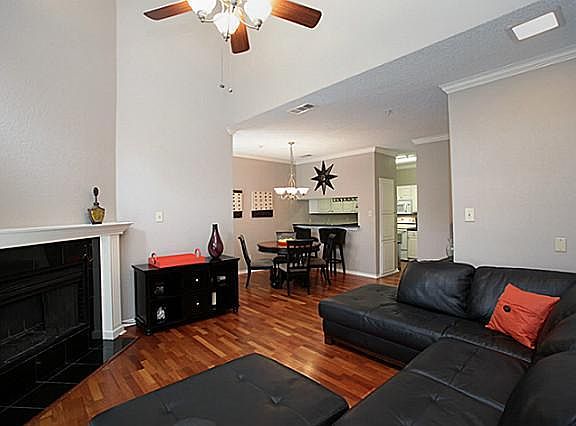 2nd image of 6004 Auburndale Ave APT E