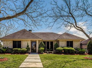 10038 Sagegate Dr, Houston, TX 77089