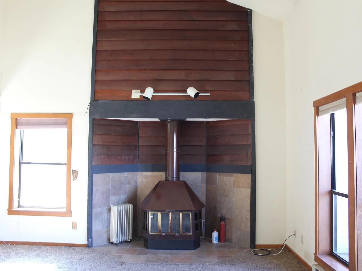 89 Valley View Dr — Photo 4