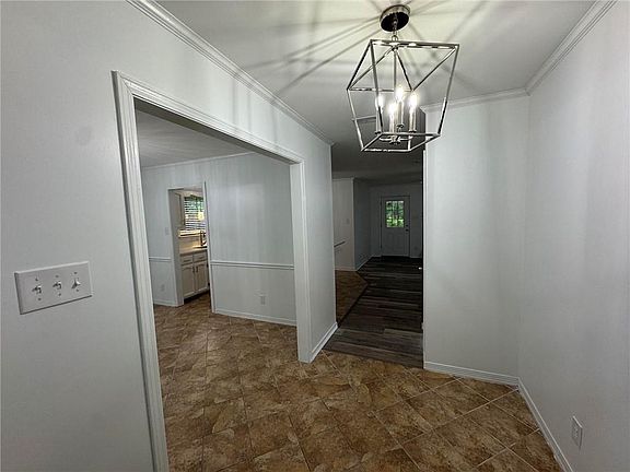 4th image of 4066 Kingston Ct