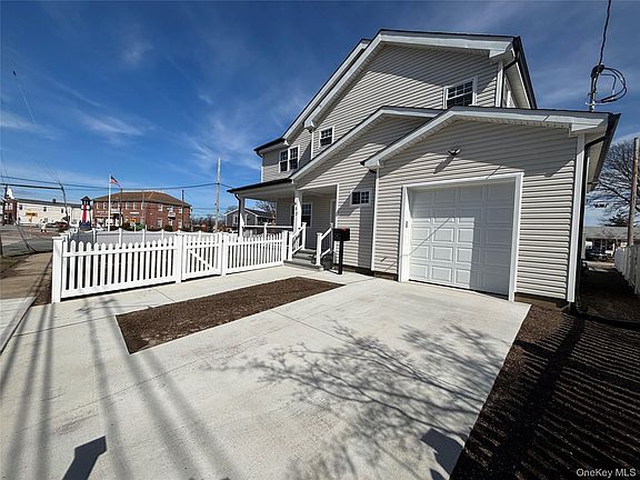 3rd image of 403 S Bayview Avenue
